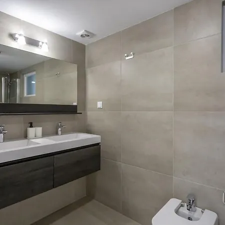 Vila Beautiful With A Pool Albufeira