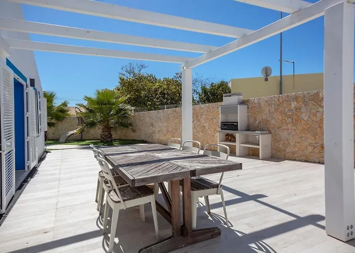 Beautiful With A Pool * 알부페이라