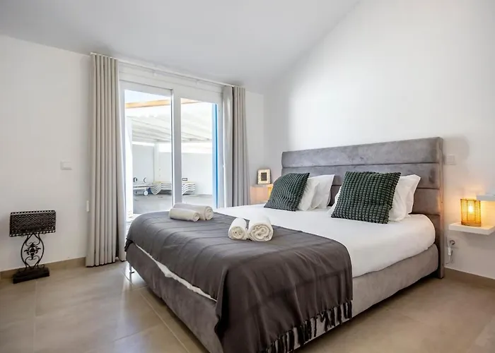 Beautiful With A Pool فيلة البوفيرا