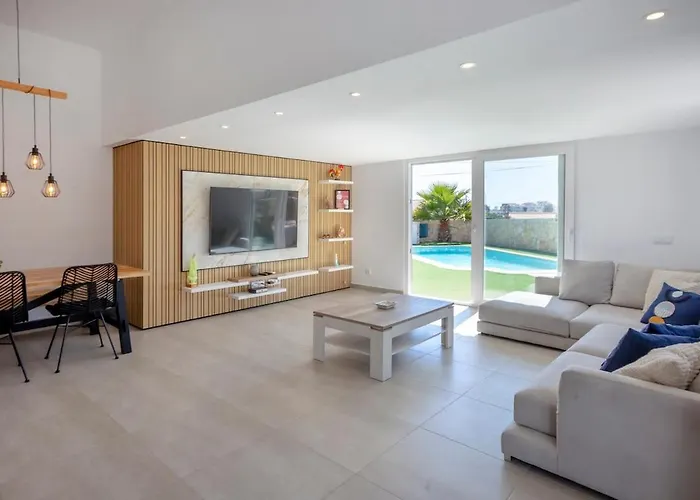 فيلة Beautiful With A Pool البوفيرا