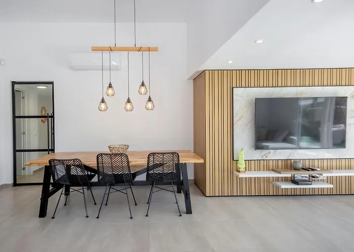 Beautiful With A Pool فيلة *