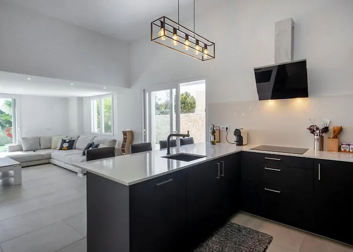 Beautiful With A Pool *